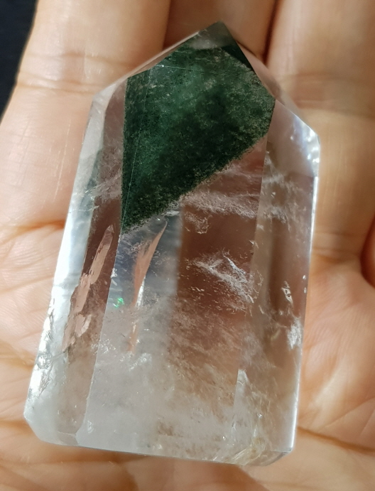 선명한 색감 형성 가든수정