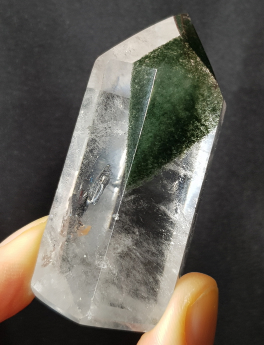 선명한 색감 형성 가든수정