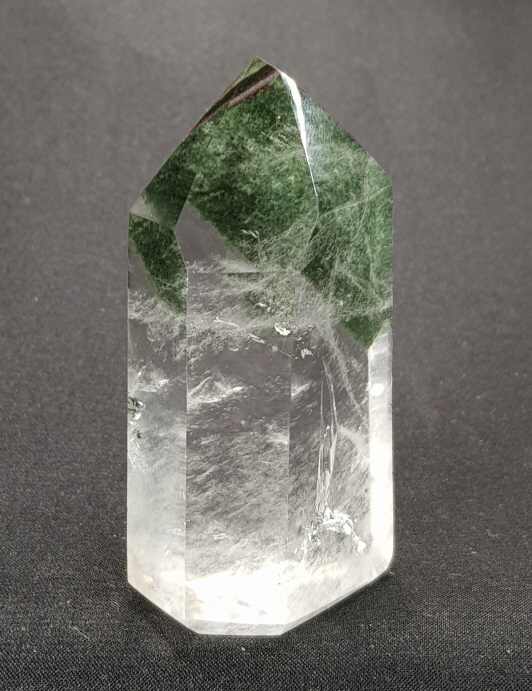 선명한 색감 형성 가든수정