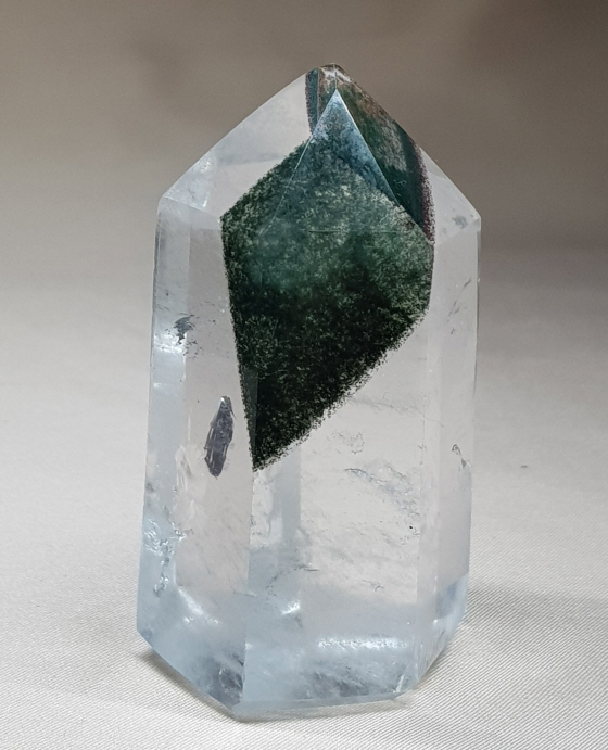 선명한 색감 형성 가든수정