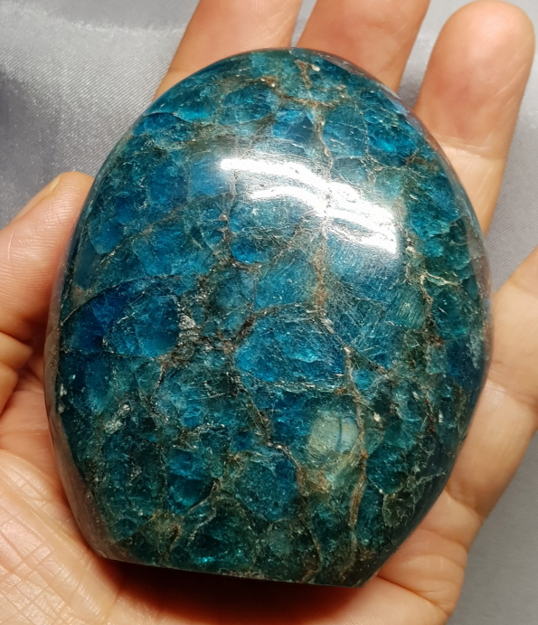 블루 아페타이트(Blue  Apatite) 원석입석형