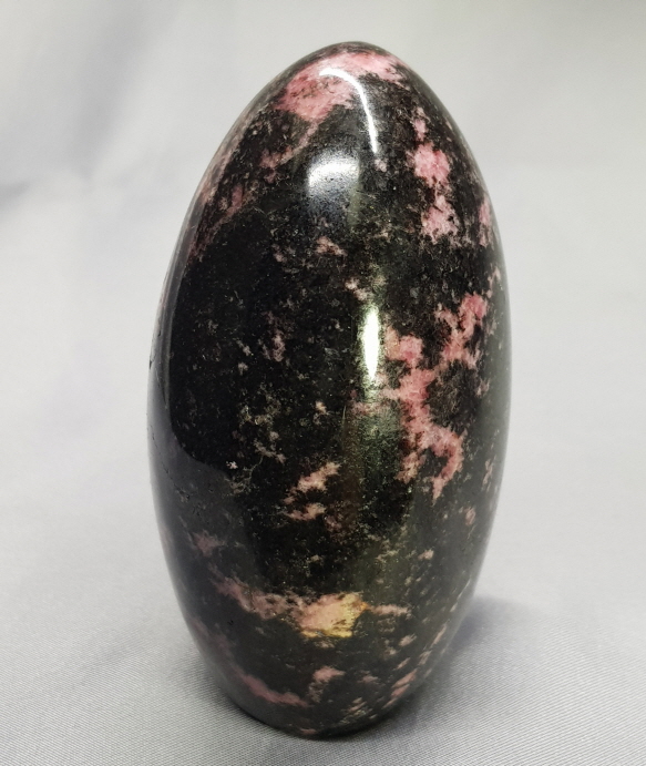 아프리카 로도나이트 입석 형