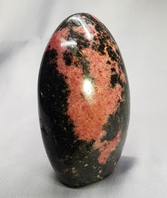 아프리카 로도나이트 입석 형