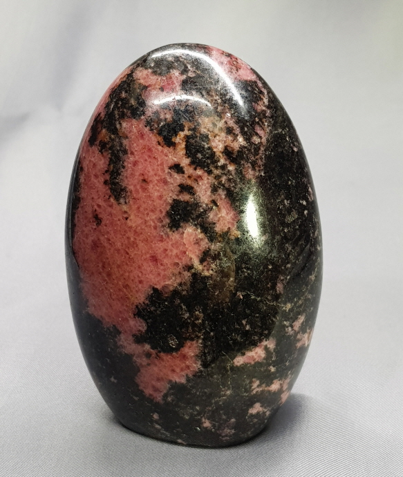 아프리카 로도나이트 입석 형