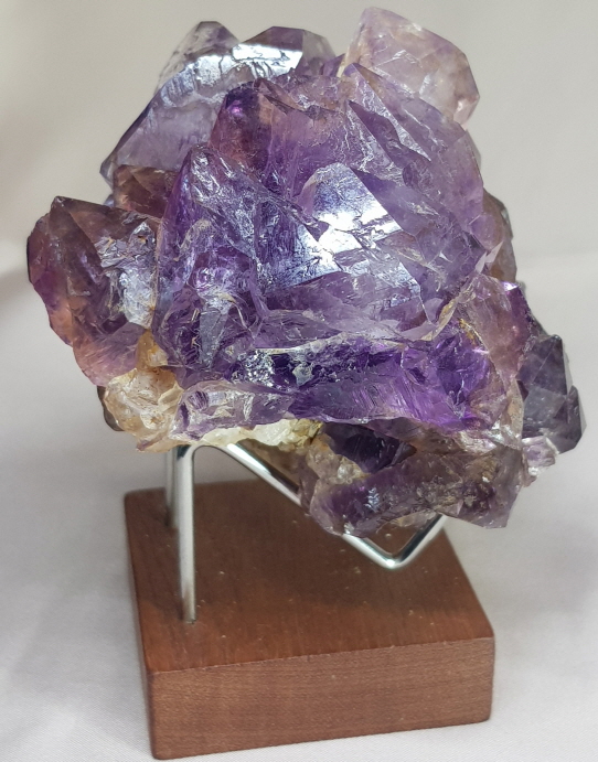 엘레스티얼 수정( Elestial Quartz)