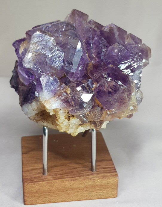 엘레스티얼 수정( Elestial Quartz)