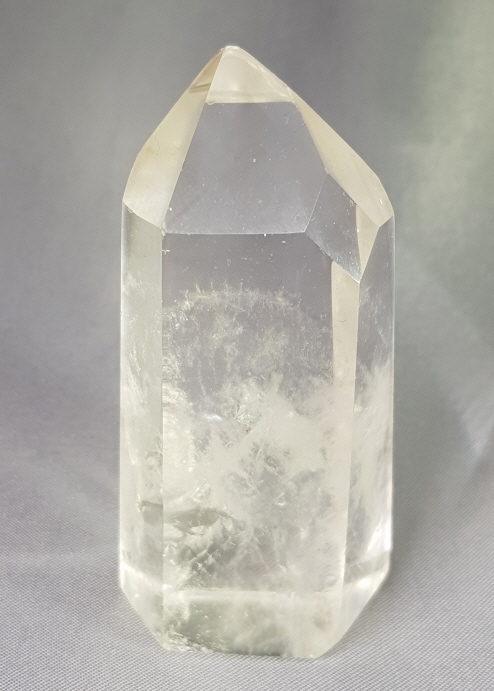 맑고 투명도 좋은 황수정