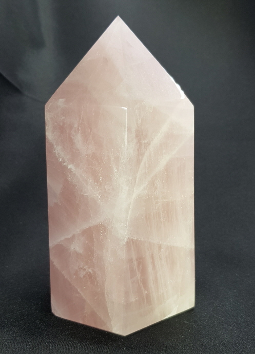 아프리카 장미수정 육각주