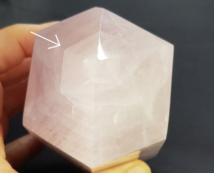 아프리카 장미수정 육각주