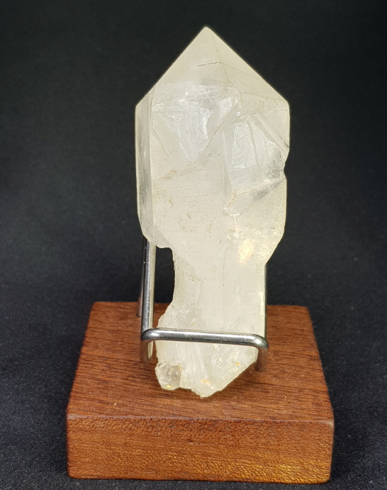 레무리안 셉타 수정 원석