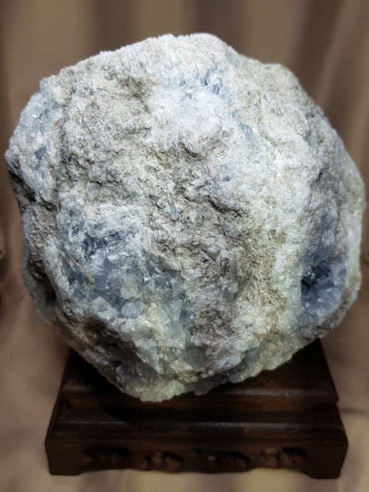 색감 좋은 셀레스타이트 5.4k