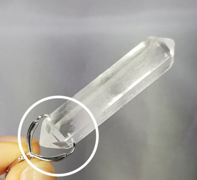 백수정 더블포인트 펜던트