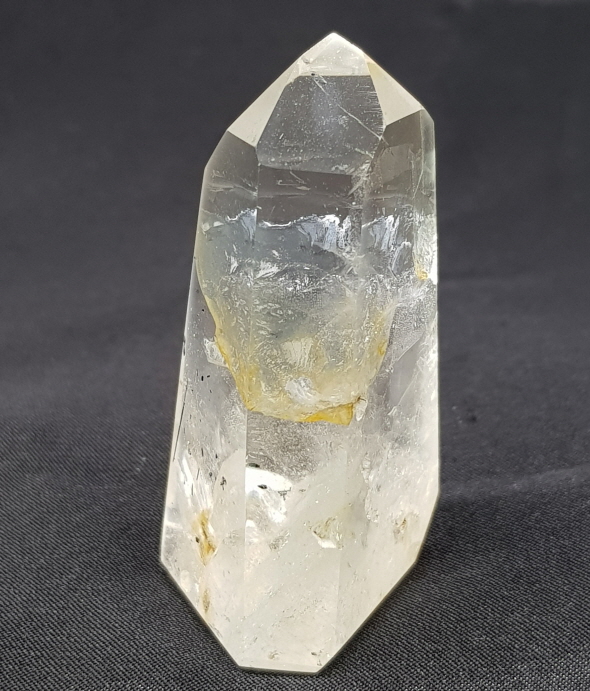 인쿠르젼 육각주