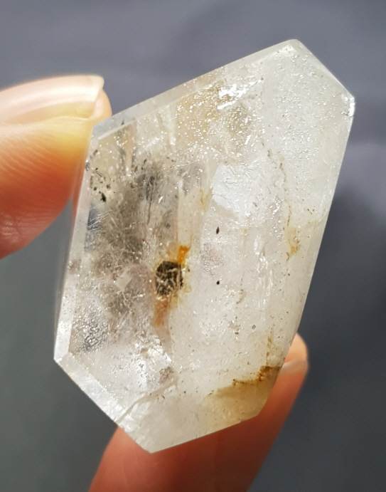 인쿠르젼 육각주