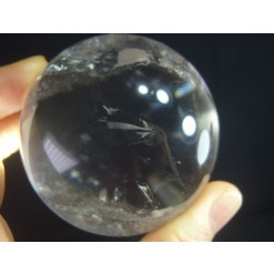 투명도 좋은 무지개 백수정 63mm구