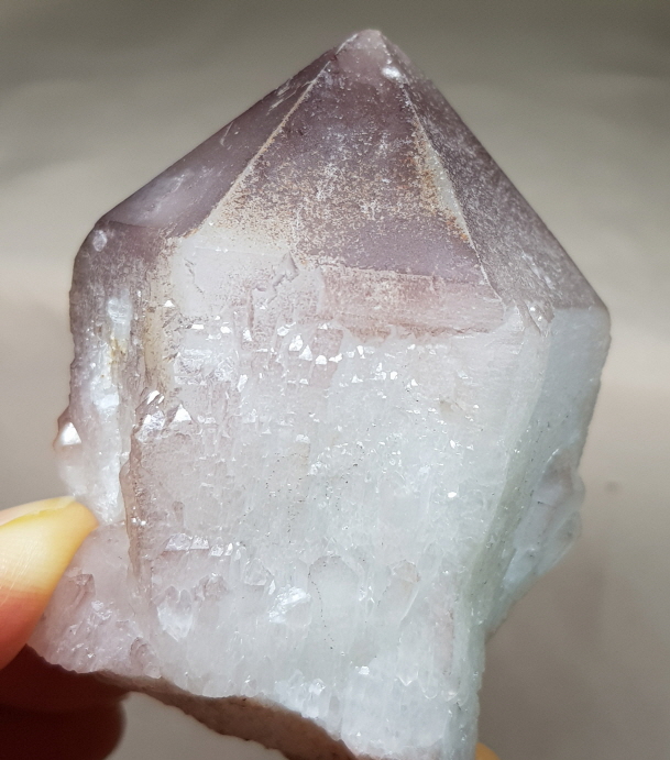 셀레스티얼 쿼츠 (천상 석영)