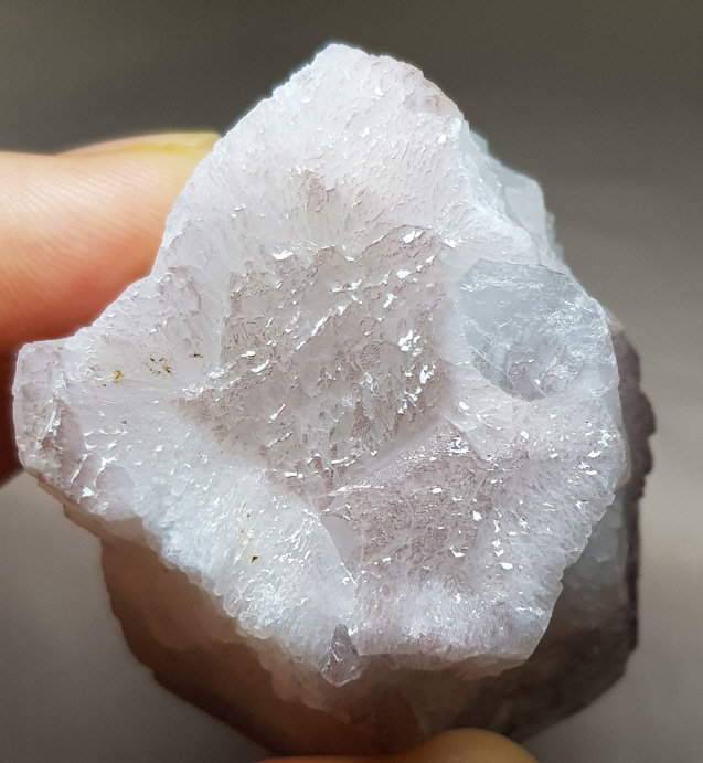 셀레스티얼 쿼츠 (천상 석영)