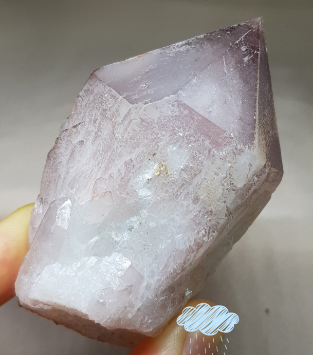 셀레스티얼 쿼츠 (천상 석영)