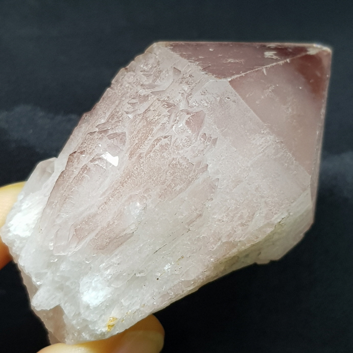 셀레스티얼 쿼츠 ( 천상 석영)