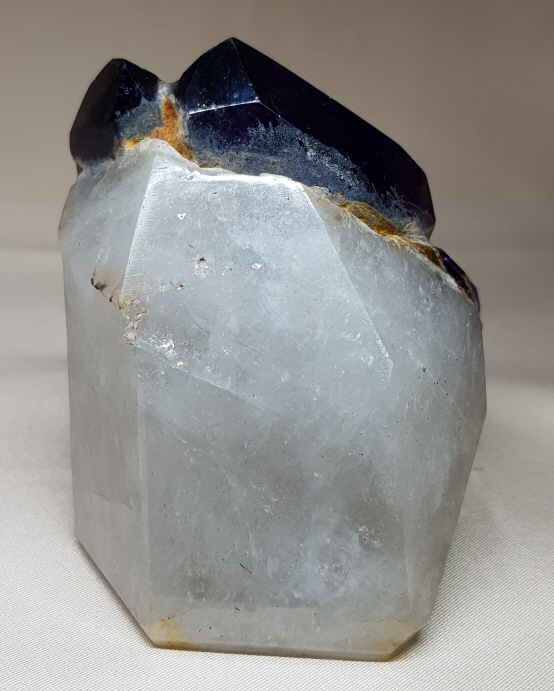 자수정 유사 엘레스티얼