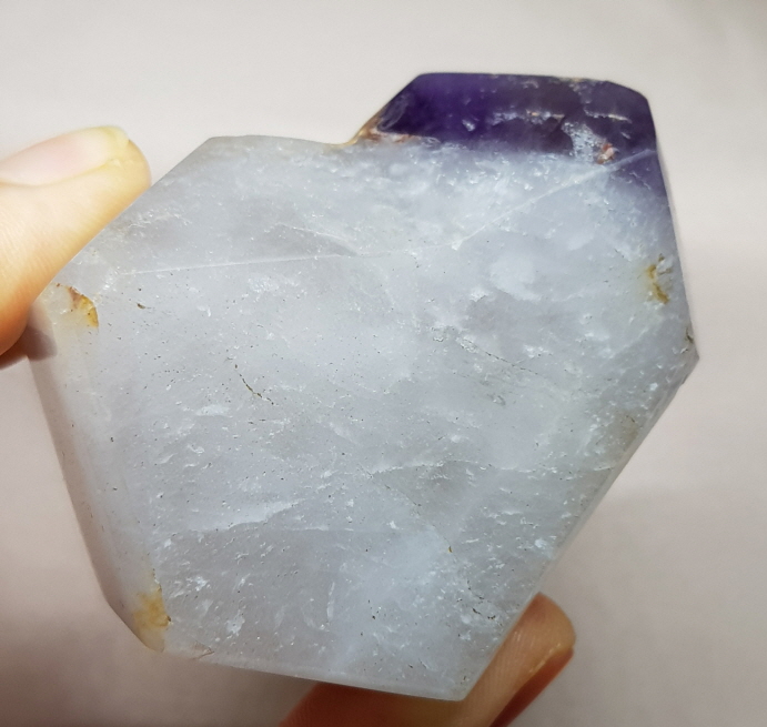 자수정 유사 엘레스티얼