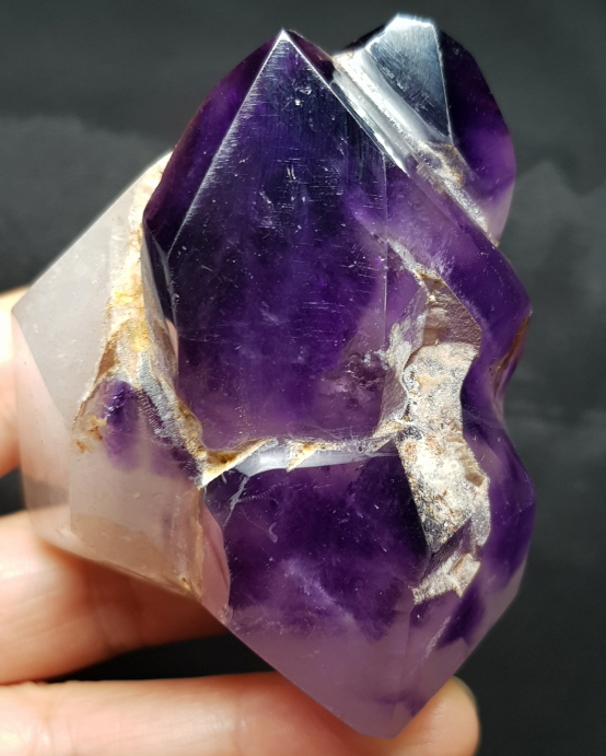 자수정 유사 엘레스티얼