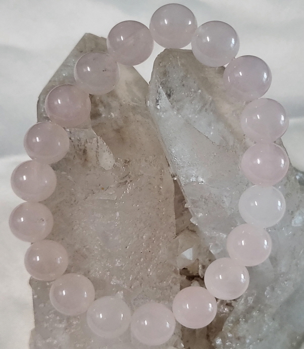 연한 장미수정 10mm 팔찌