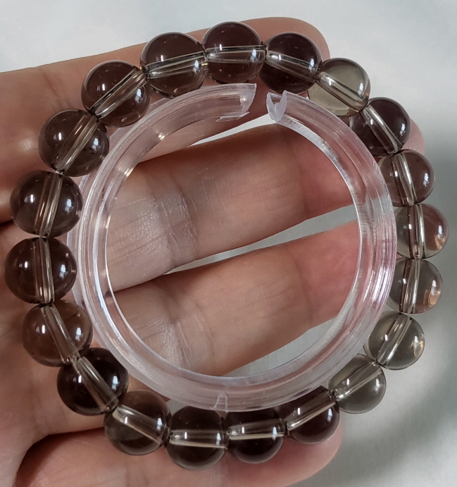 투명도 좋은 연수정10mm 팔찌