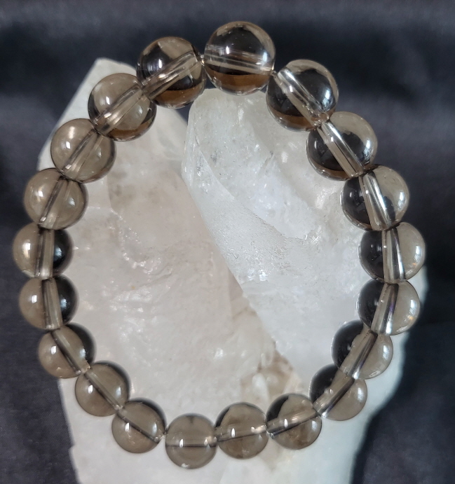 투명도 좋은 연수정10mm 팔찌