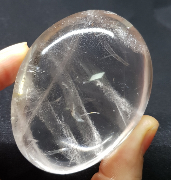 깨끗한 백수정 자갈형