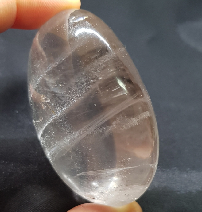 깨끗한 백수정 자갈형