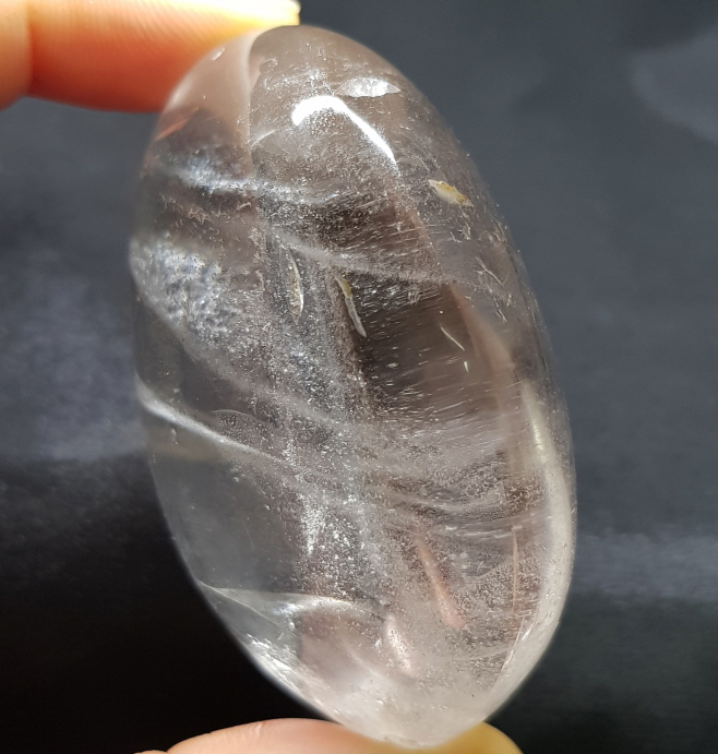 깨끗한 백수정 자갈형