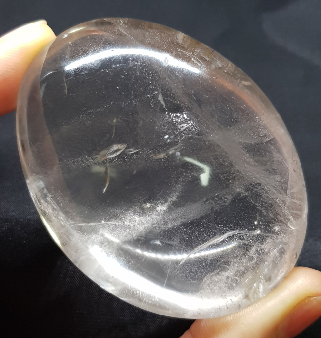 깨끗한 백수정 자갈형