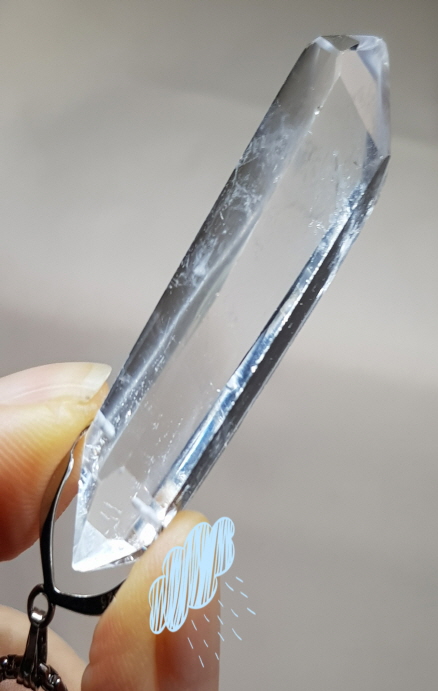 백수정 더블포인트펜던트