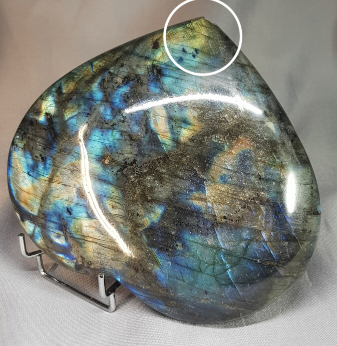 빛좋은 라브라도라이트 큰하트형