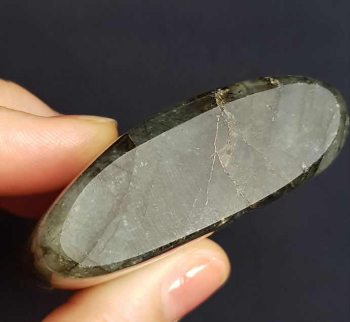 라브라도라이트입석형