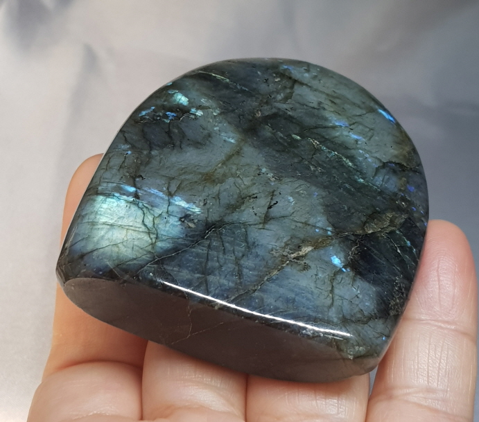 라브라도라이트입석형