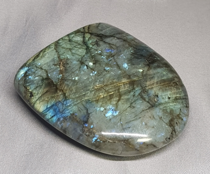 라브라도라이트입석형