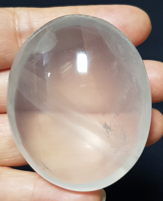 깨끗한 밀크수정