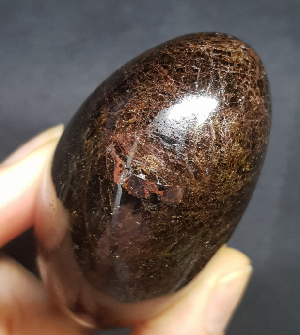 트라바이트(갈색 투르말린)