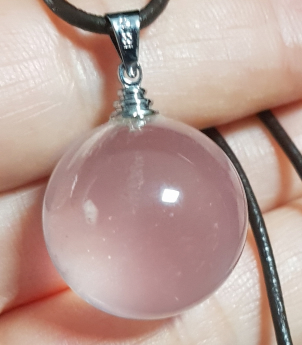 밀크수정펜던트