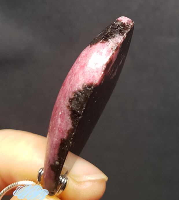 로도나이트 펜던트