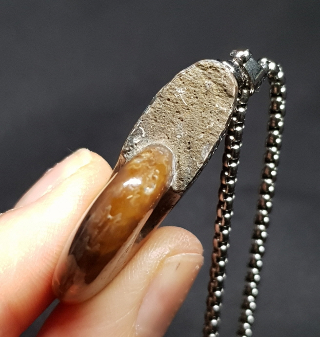 붉은 빛 오팔 암몰라이트 펜던트