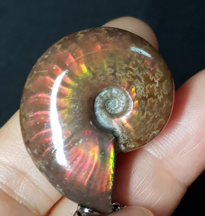 붉은 빛 오팔 암몰라이트 펜던트