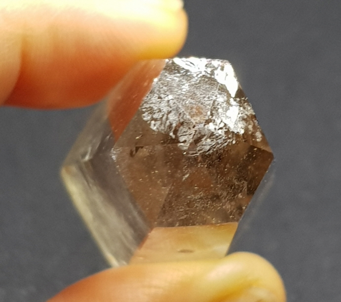 스모키 시트린 육각주