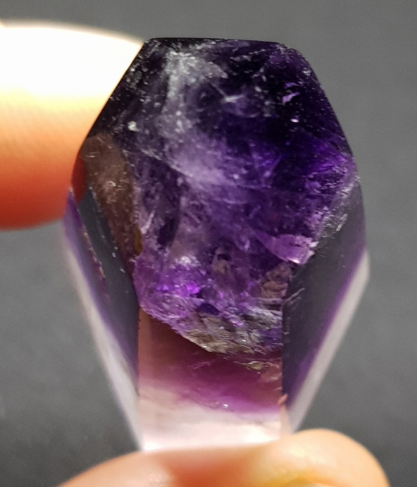 작은 자수정 육각주