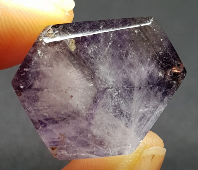 작은 자수정 육각주