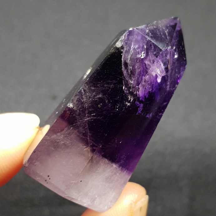 작은 자수정 육각주