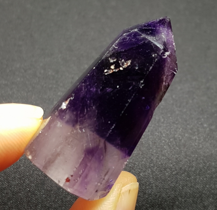 작은 자수정 육각주