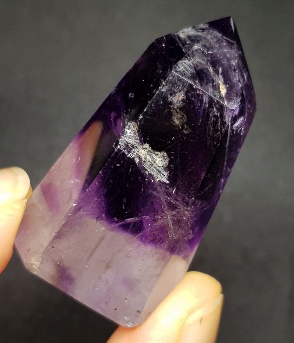 작은 자수정 육각주